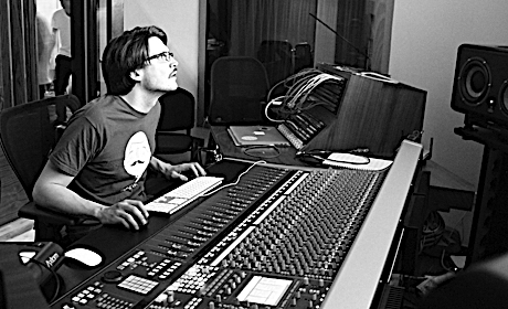 Juan Pablo Gonzalez Engineer Producer Musician JP Gonzalez Ingeniero Productor Músico Image About Producer